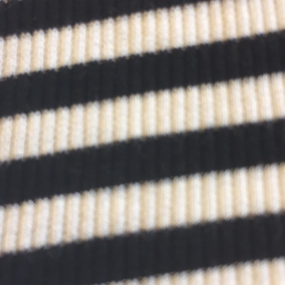 Aeropostale T-shirt - Picture 2 of 2